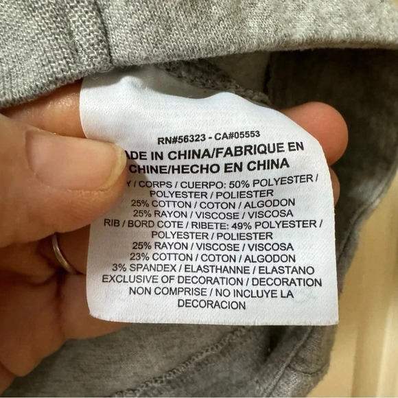 Nike Short Sleeve Drop Tail Crew Neck Athletic Shirt Women’s size X Small - Picture 8 of 11